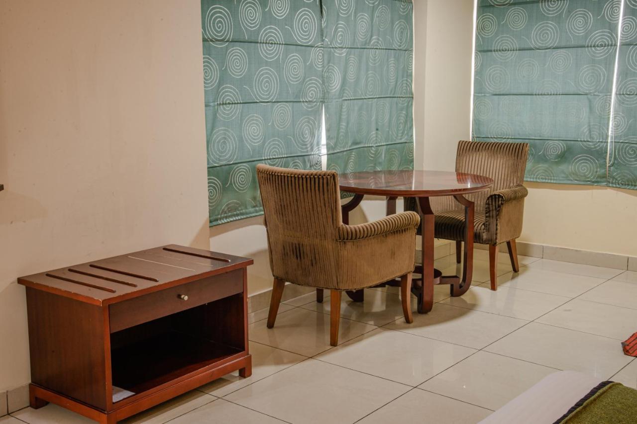 Hotel Gateway Grandeur Guwahati Luaran gambar