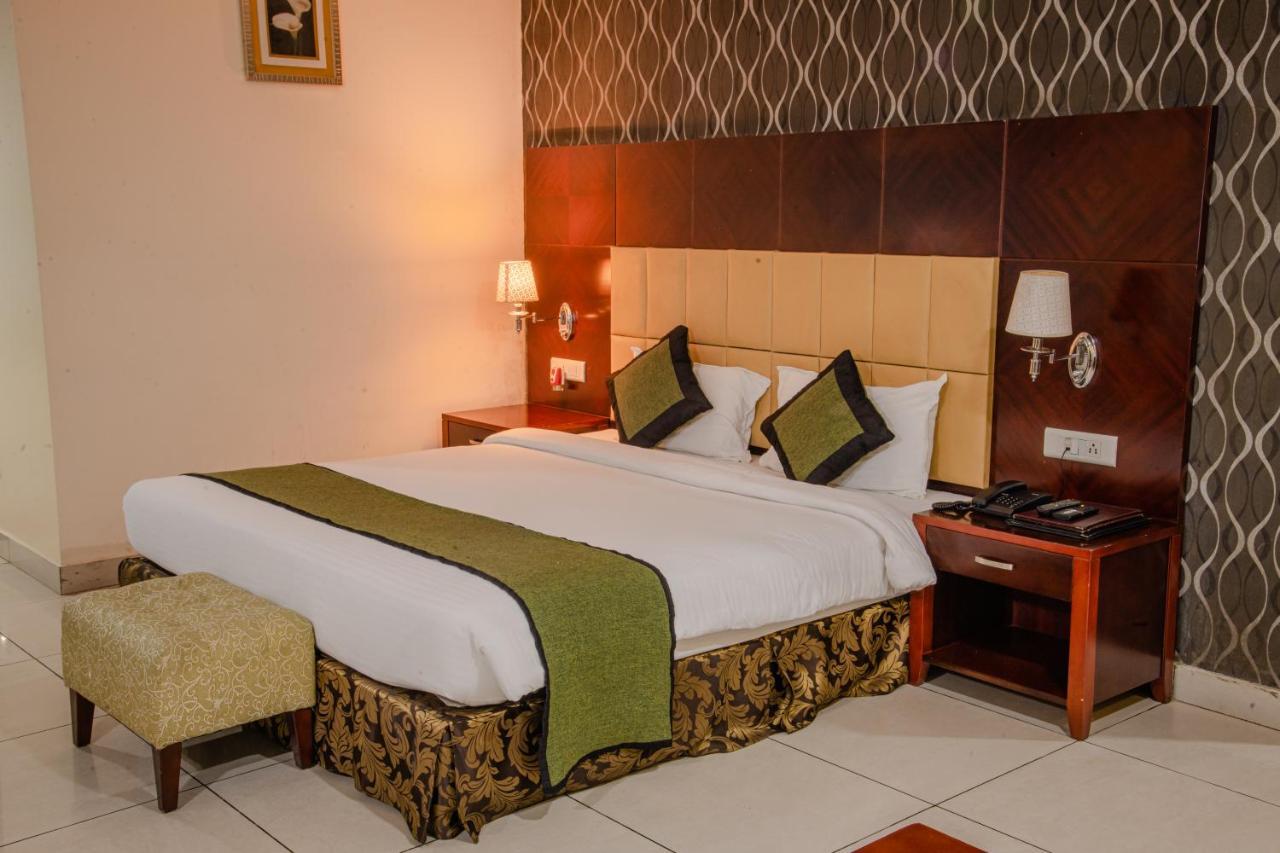 Hotel Gateway Grandeur Guwahati Luaran gambar